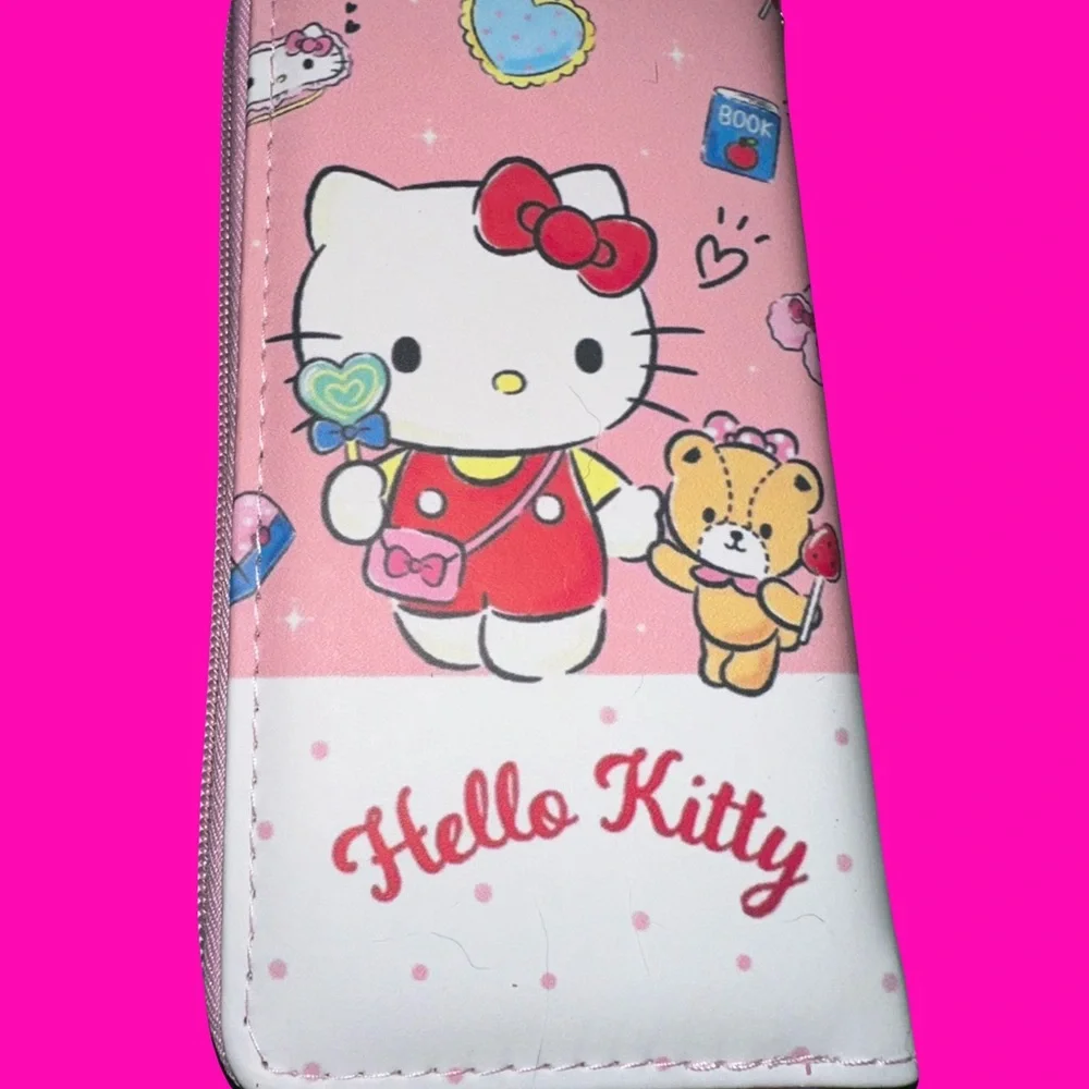 Hello Kitty Zip Around Wallet NWOT - Picture 2 of 6